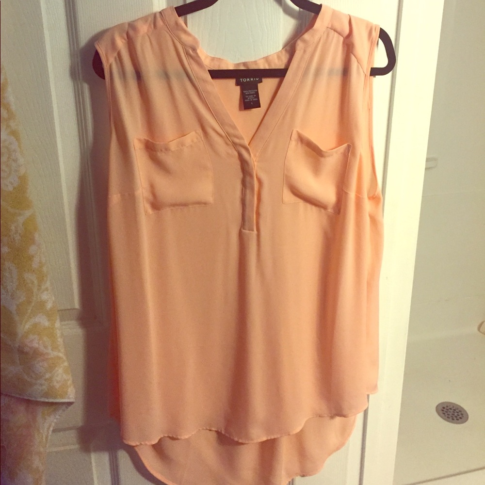 Peach Sleveless Blouse